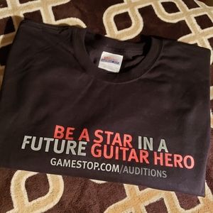 GAMESTOP.  T shirt